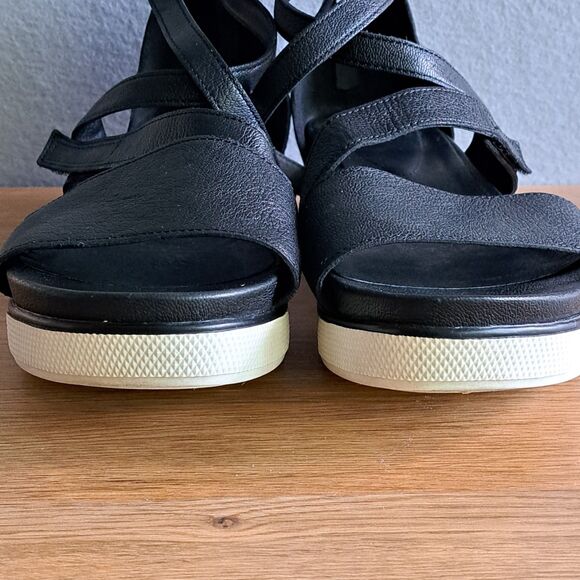 Eileen Fisher Sally Women’s 10 Black Leather Strappy Wedge Sandals Sport Shoes main image 2